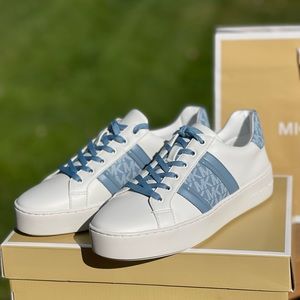 NWB Michael Kors Poppy Stripe Lace Up Nappa Faux Leather WMNS Chambray size 8.5